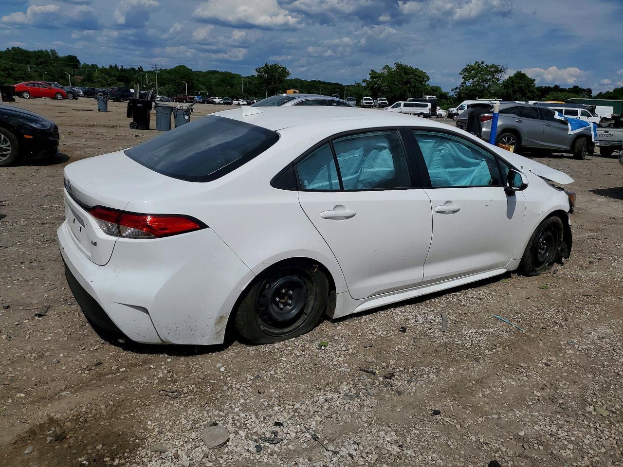 2025 Toyota Corolla Le - Фото 3
