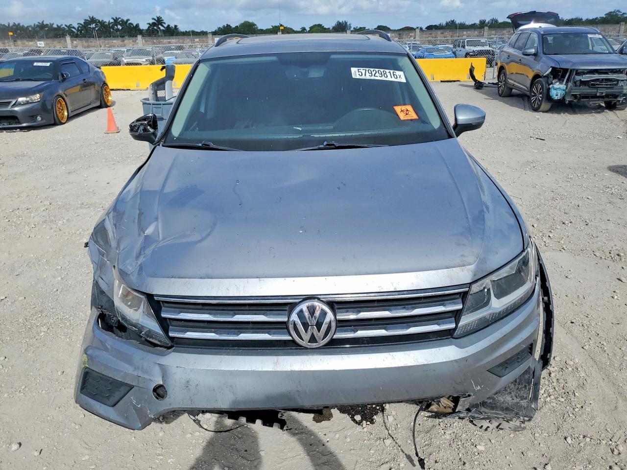 2020 Volkswagen Tiguan Se - Фото 5