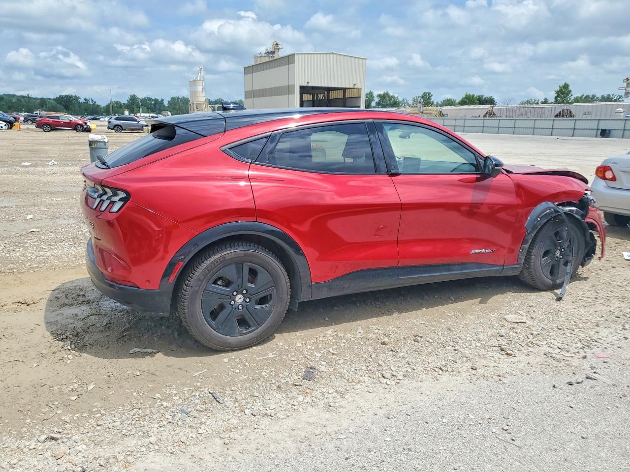 2023 Ford Mustang Mach-E California Route 1 - Фото 3