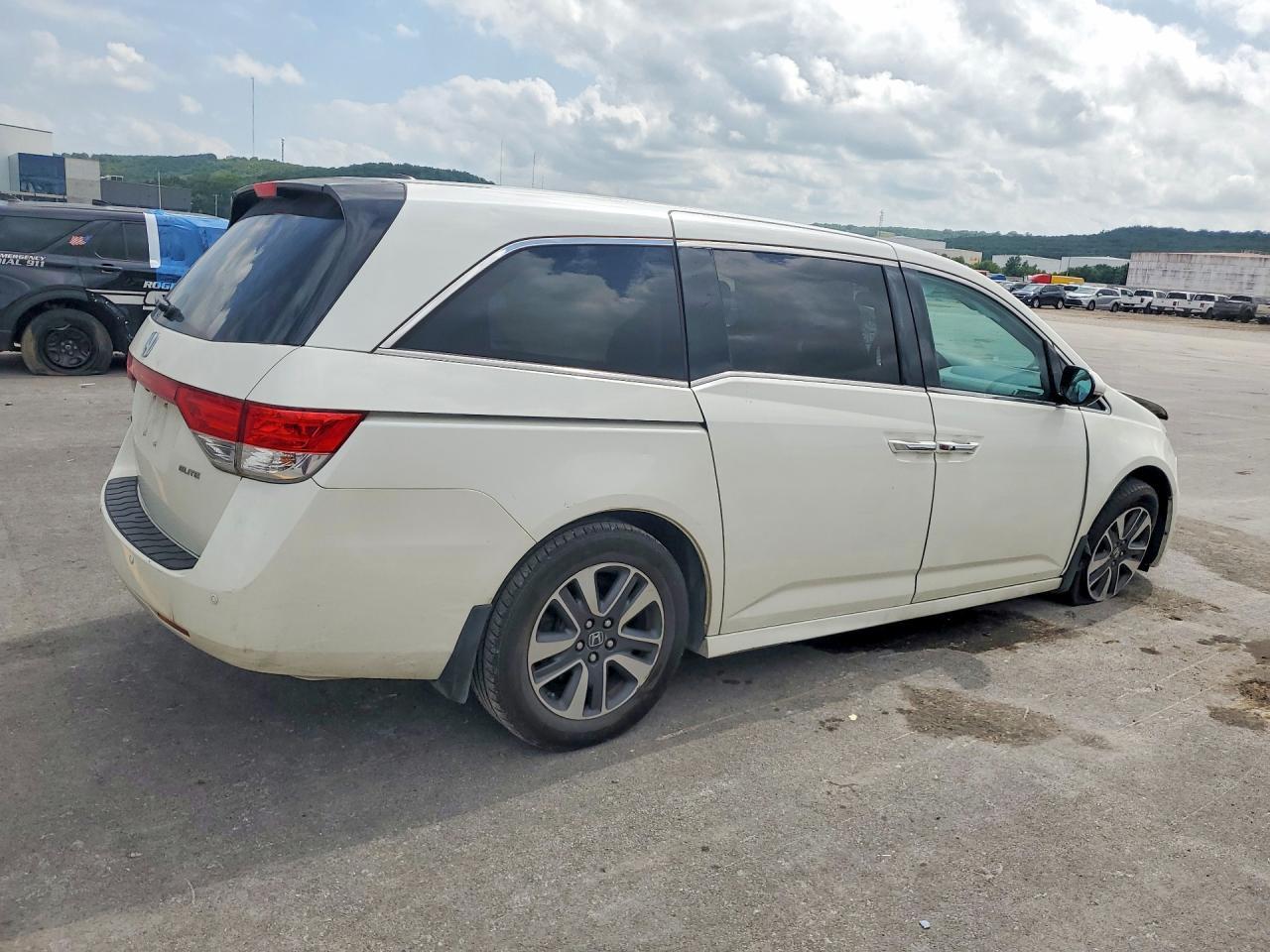 2016 Honda Odyssey Touring - Фото 3