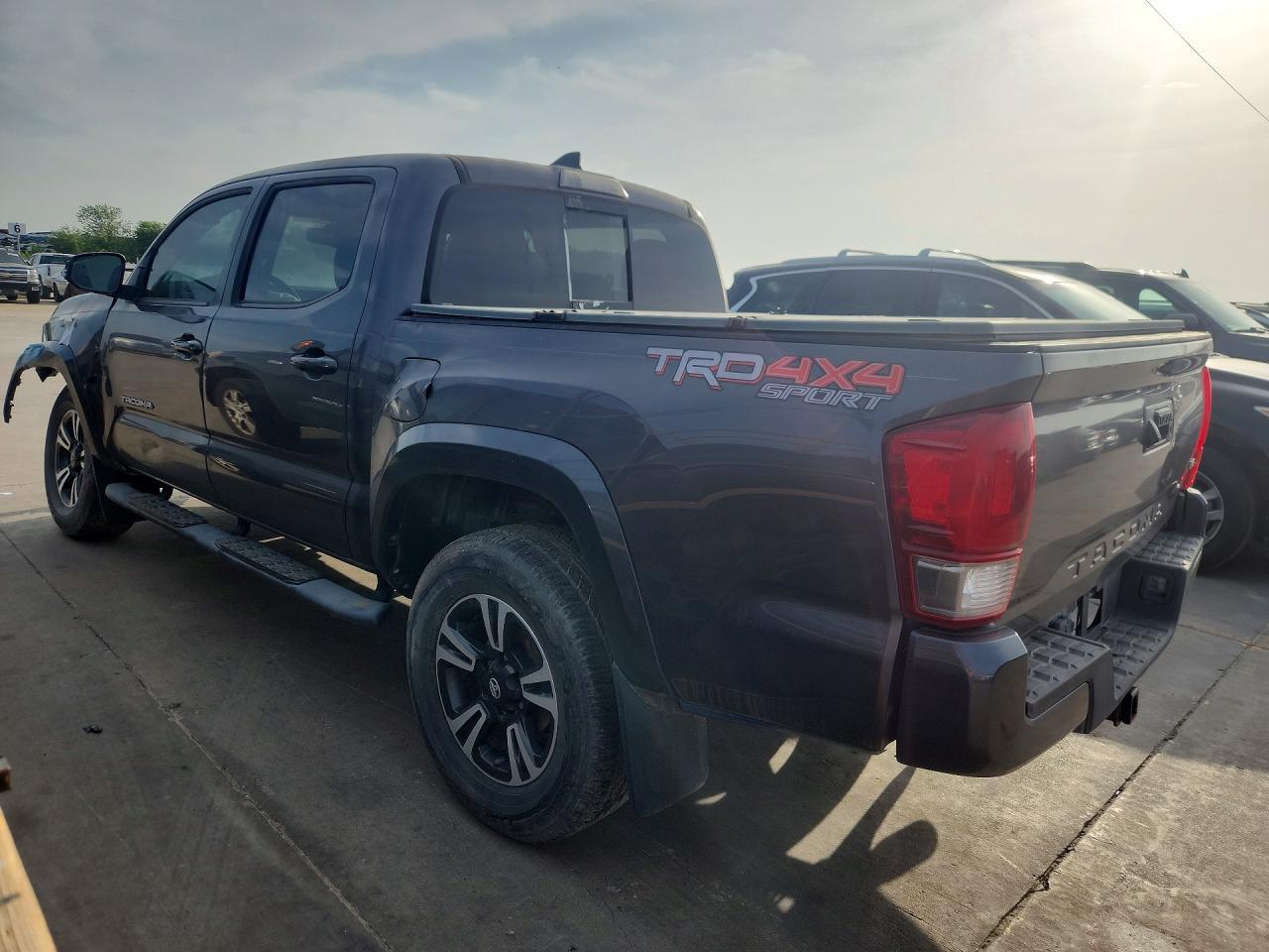 2017 Toyota Tacoma Trd Sport - Фото 2