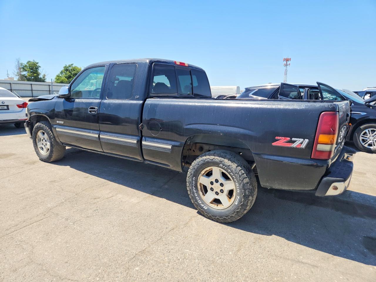 2000 Chevrolet Silverado K1500 - Image 2