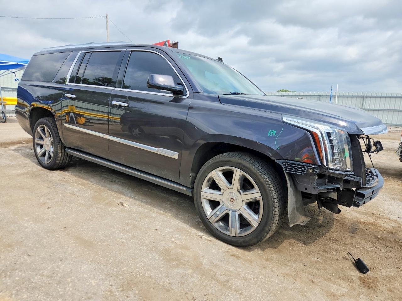 2015 Cadillac Escalade Esv Premium - Image 4