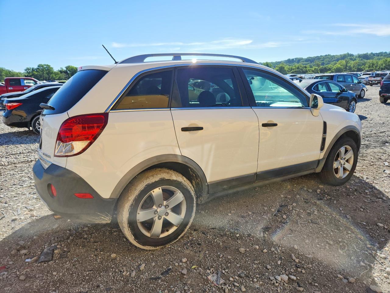 2012 Chev Captiva Sp - Image 3