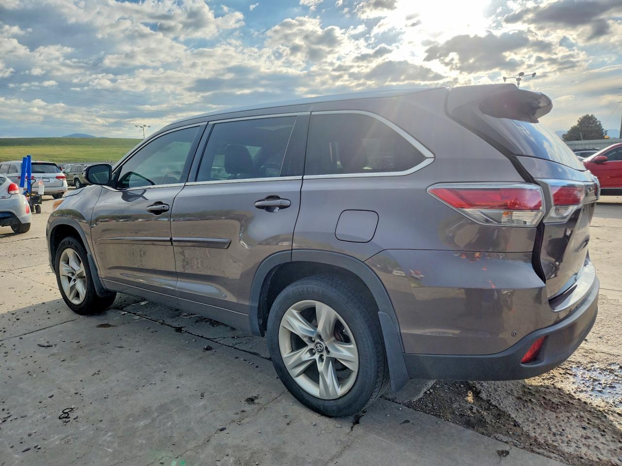 2016 Toyota Highlander Limited Platinum - Фото 2