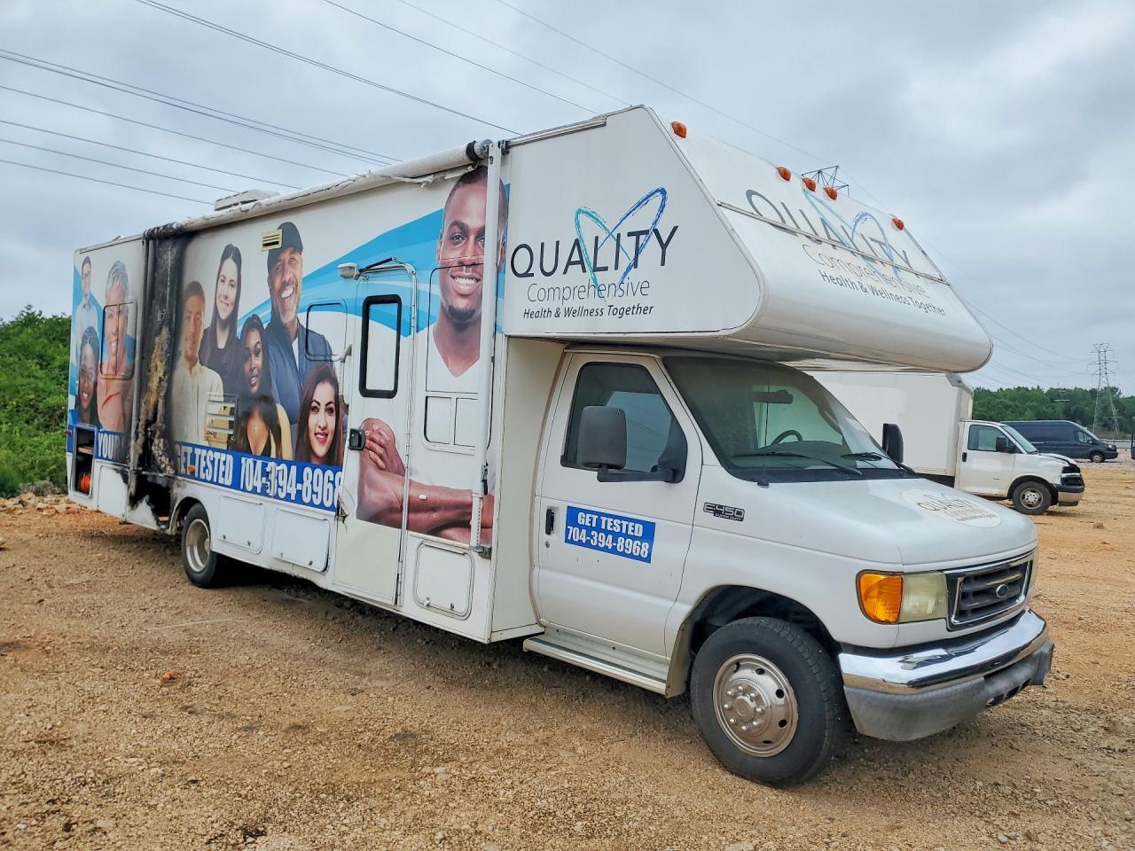 2005 Ford Econoline E450 Super Duty Cutaway Van - Фото 4