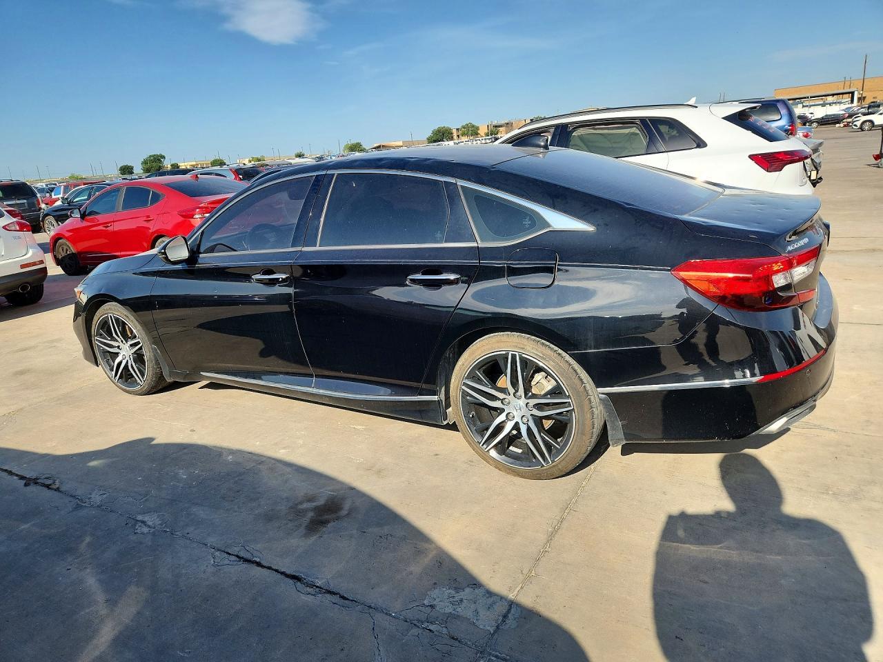 2021 Honda Accord Touring - Фото 2