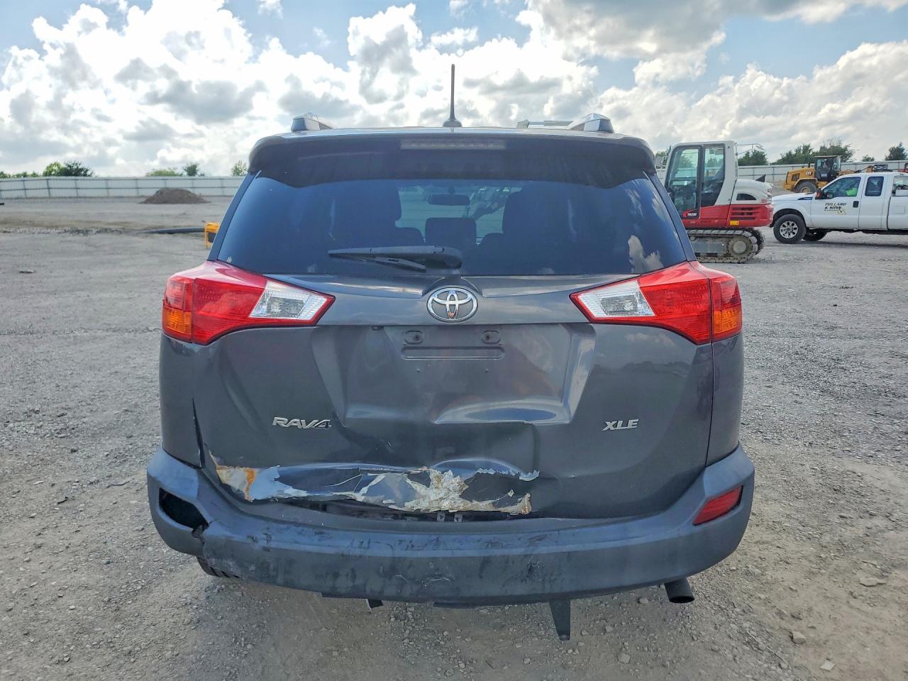 2015 Toyota Rav4 Xle - Image 6