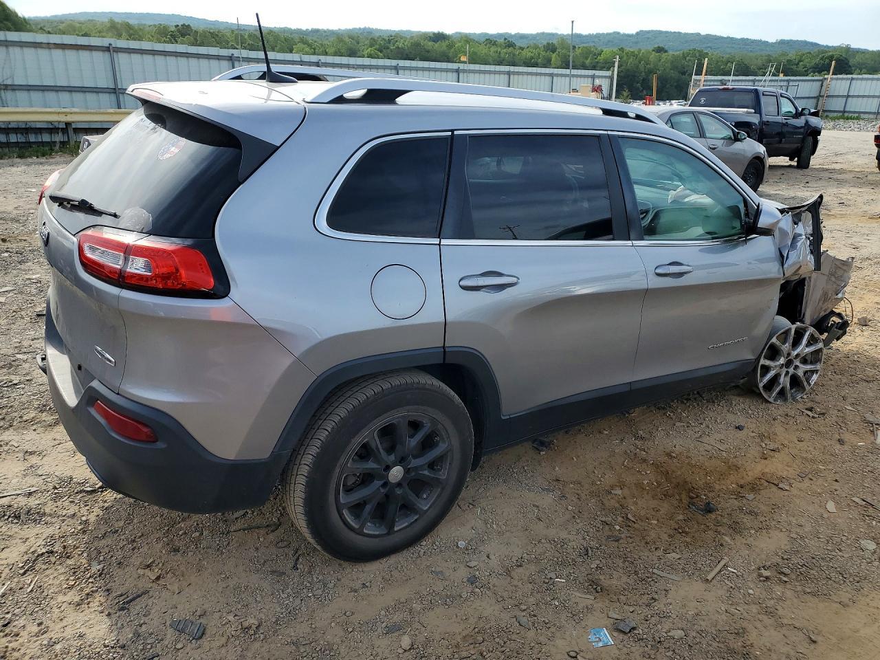2017 Jeep Cheerokee - Фото 3