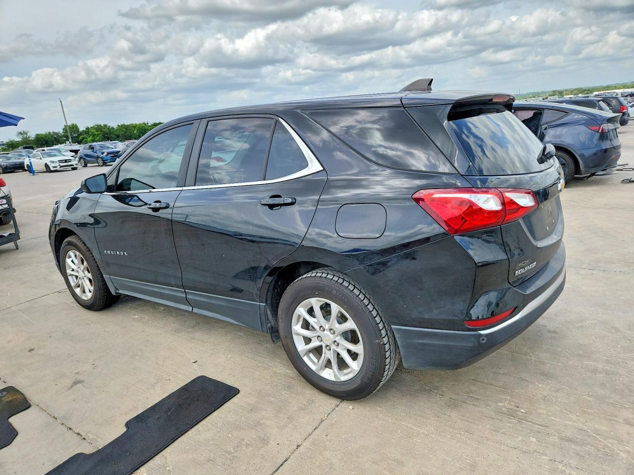 2021 Chevrolet Equinox Lt - Image 2