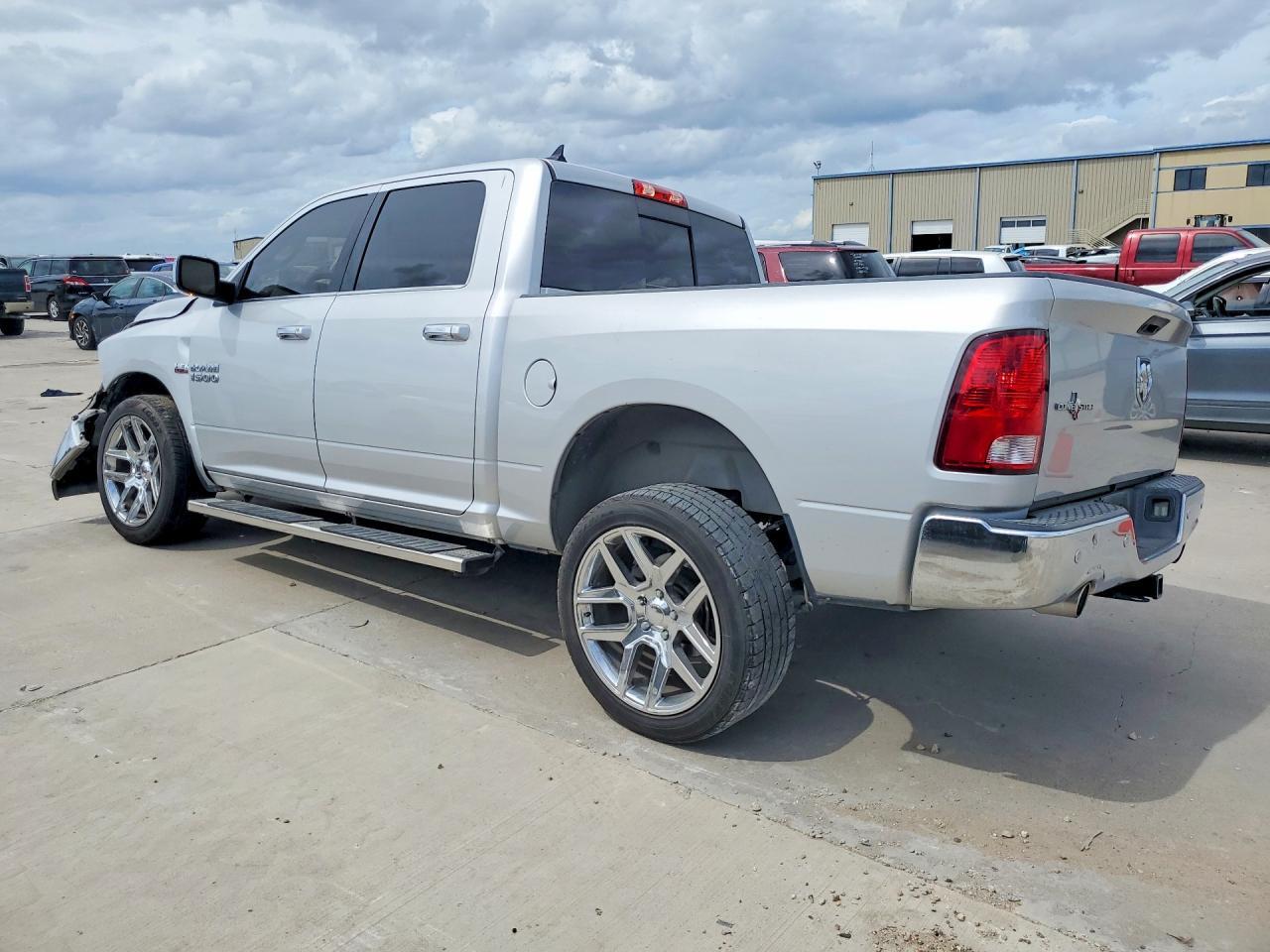 2018 Ram 1500 Slt - Фото 2
