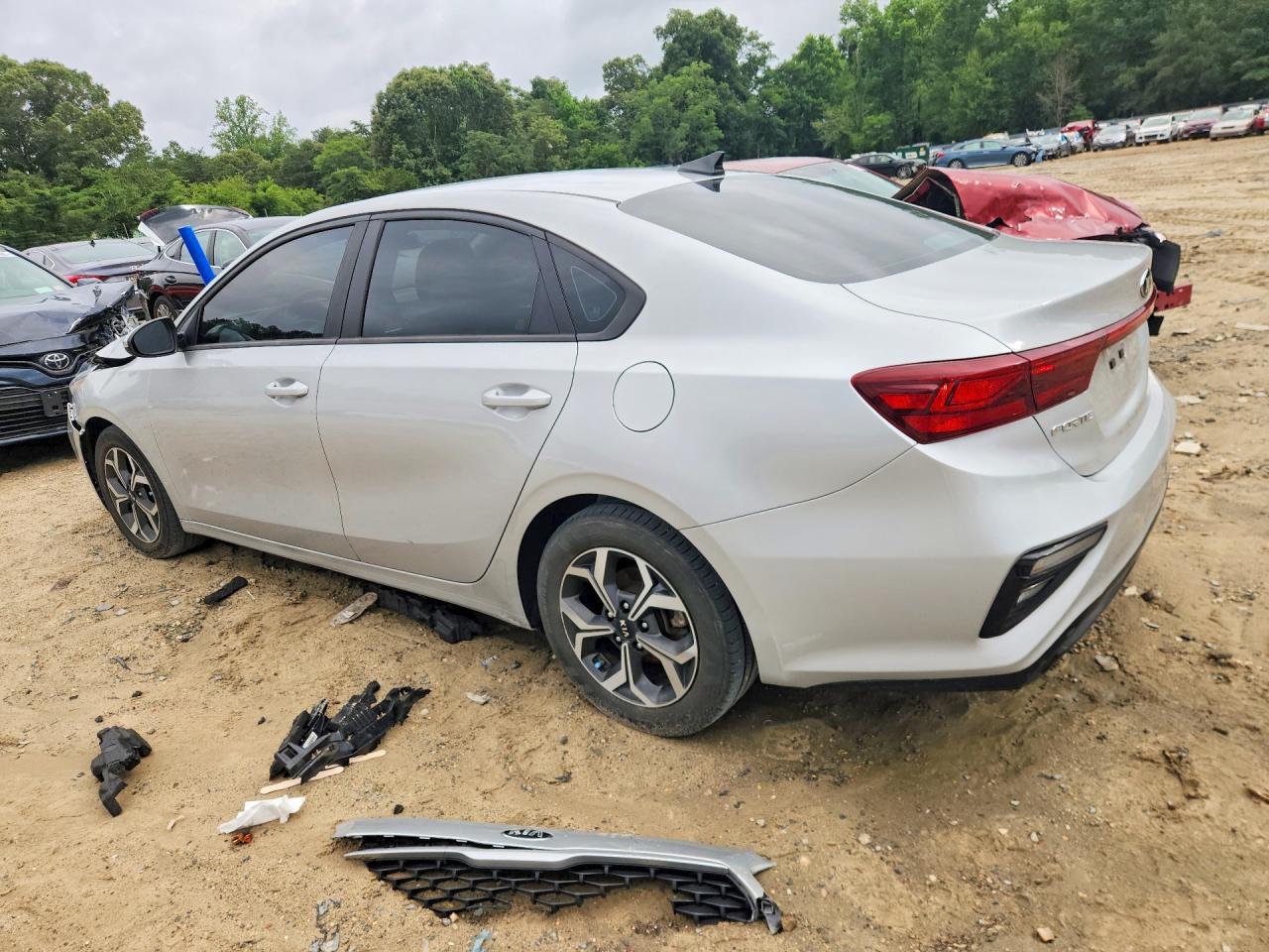 2021 Kia Forte Lxs - Image 2