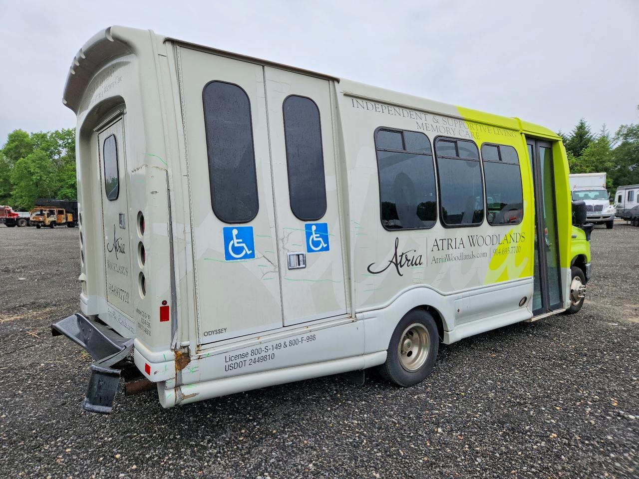 2017 Ford E 450 - Image 3
