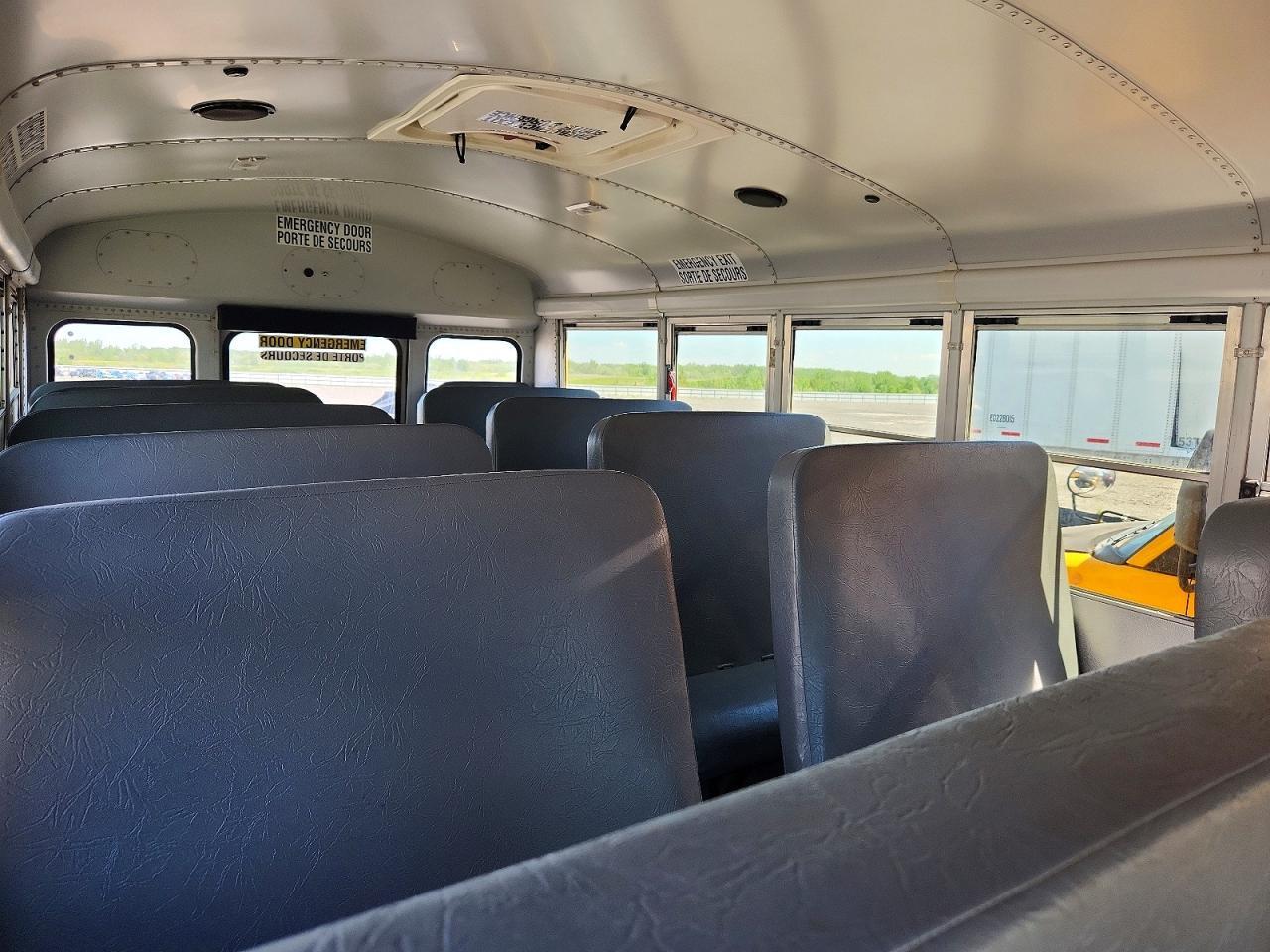 2012 Chevrolet Express G4 - School Bus - Фото 6