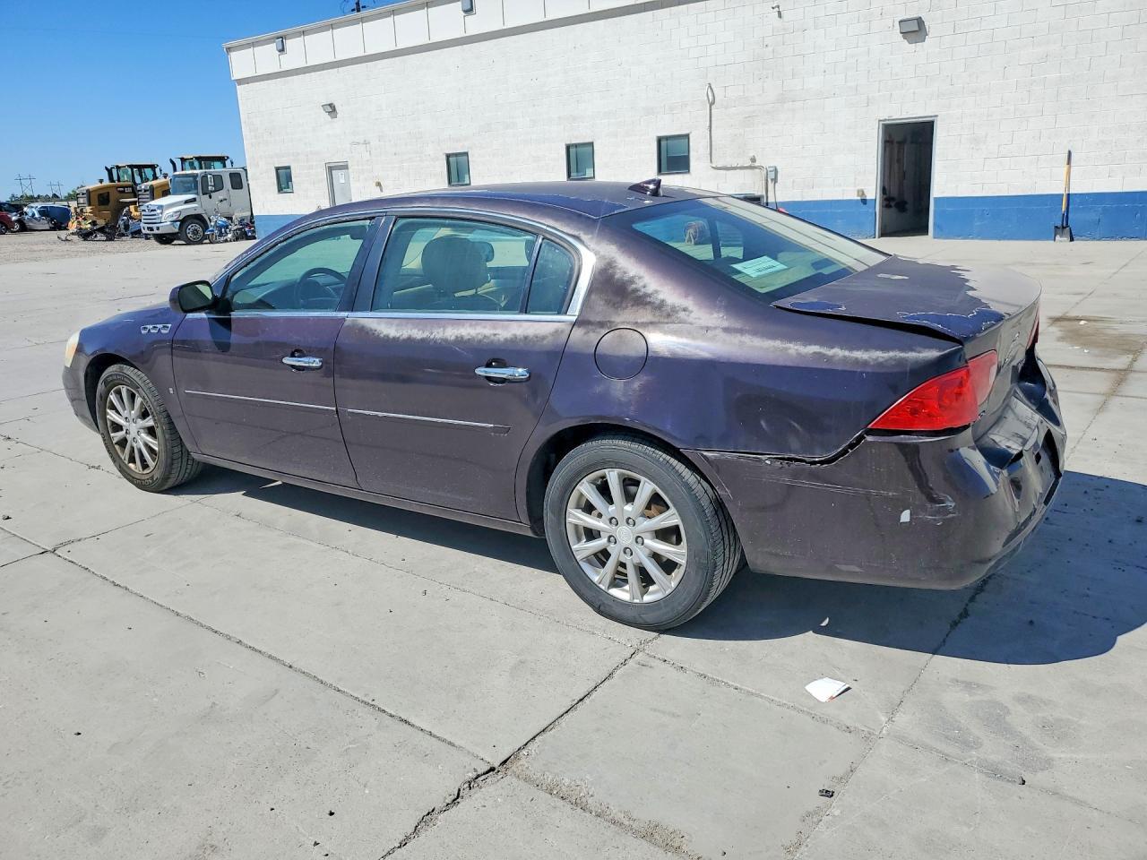 2009 Buick Lucerne Cxl - Image 2