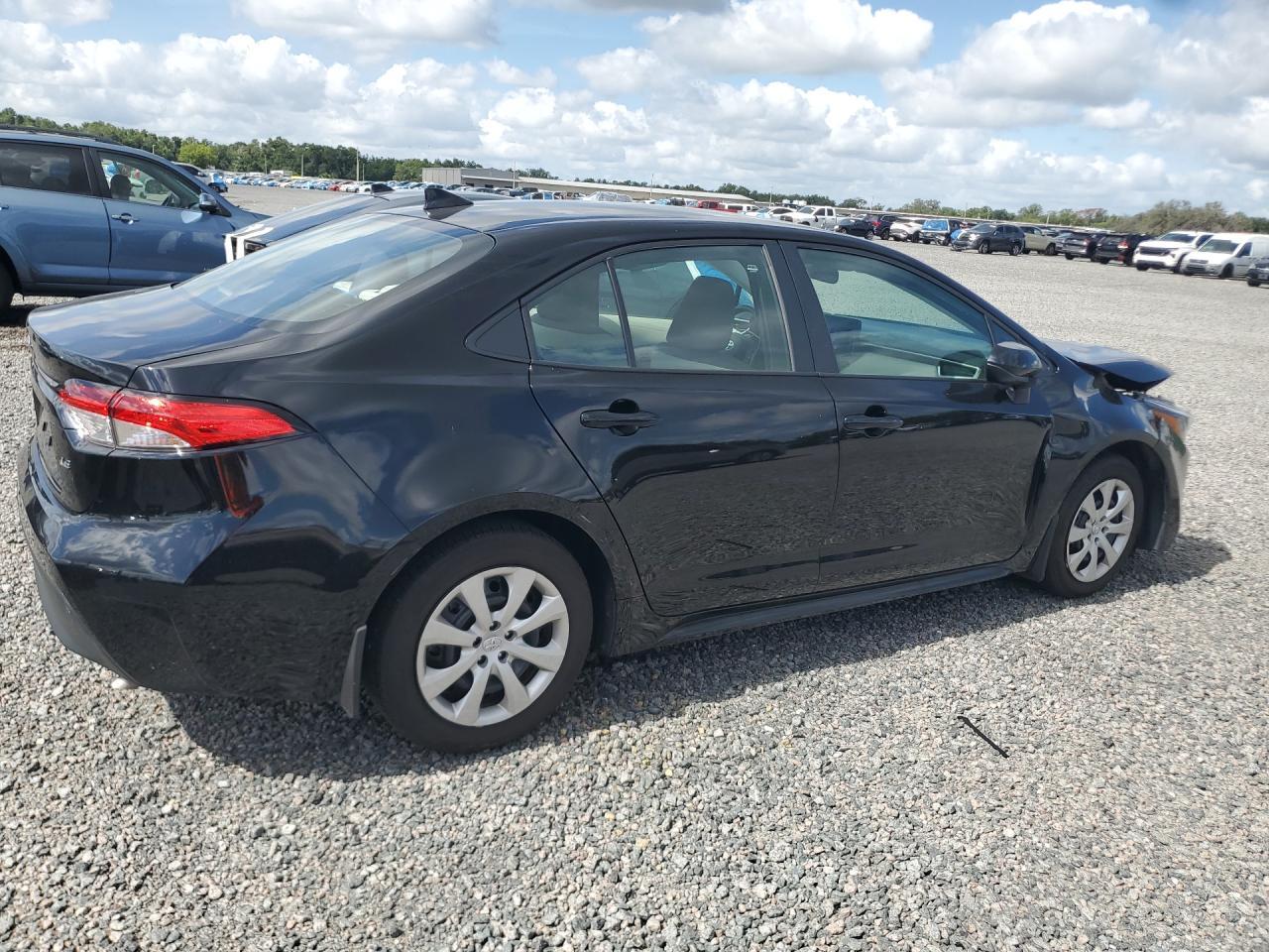 2025 Toyota Corolla Le - Image 3