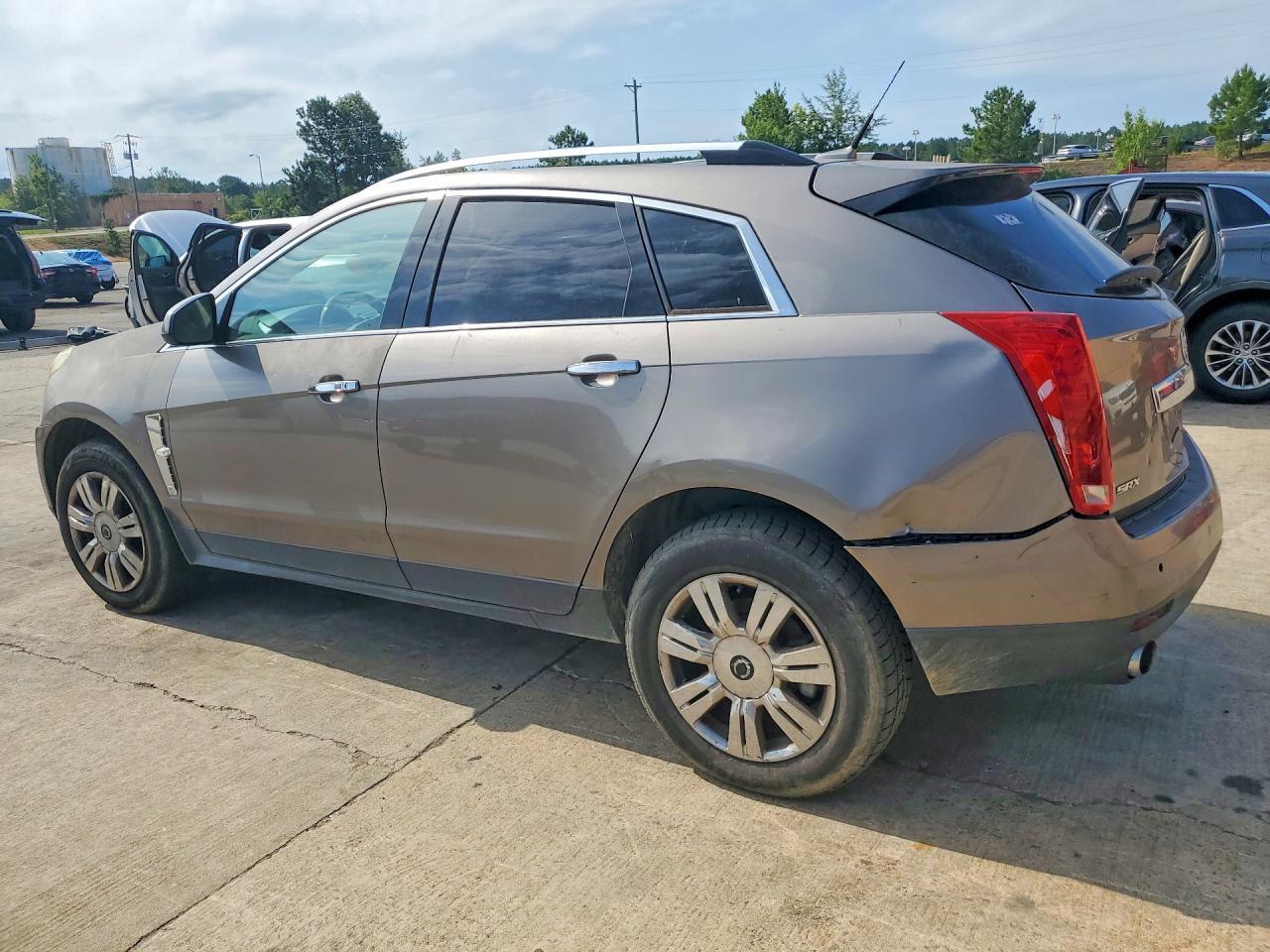 2011 Cadillac Srx Luxury Collection - Image 2