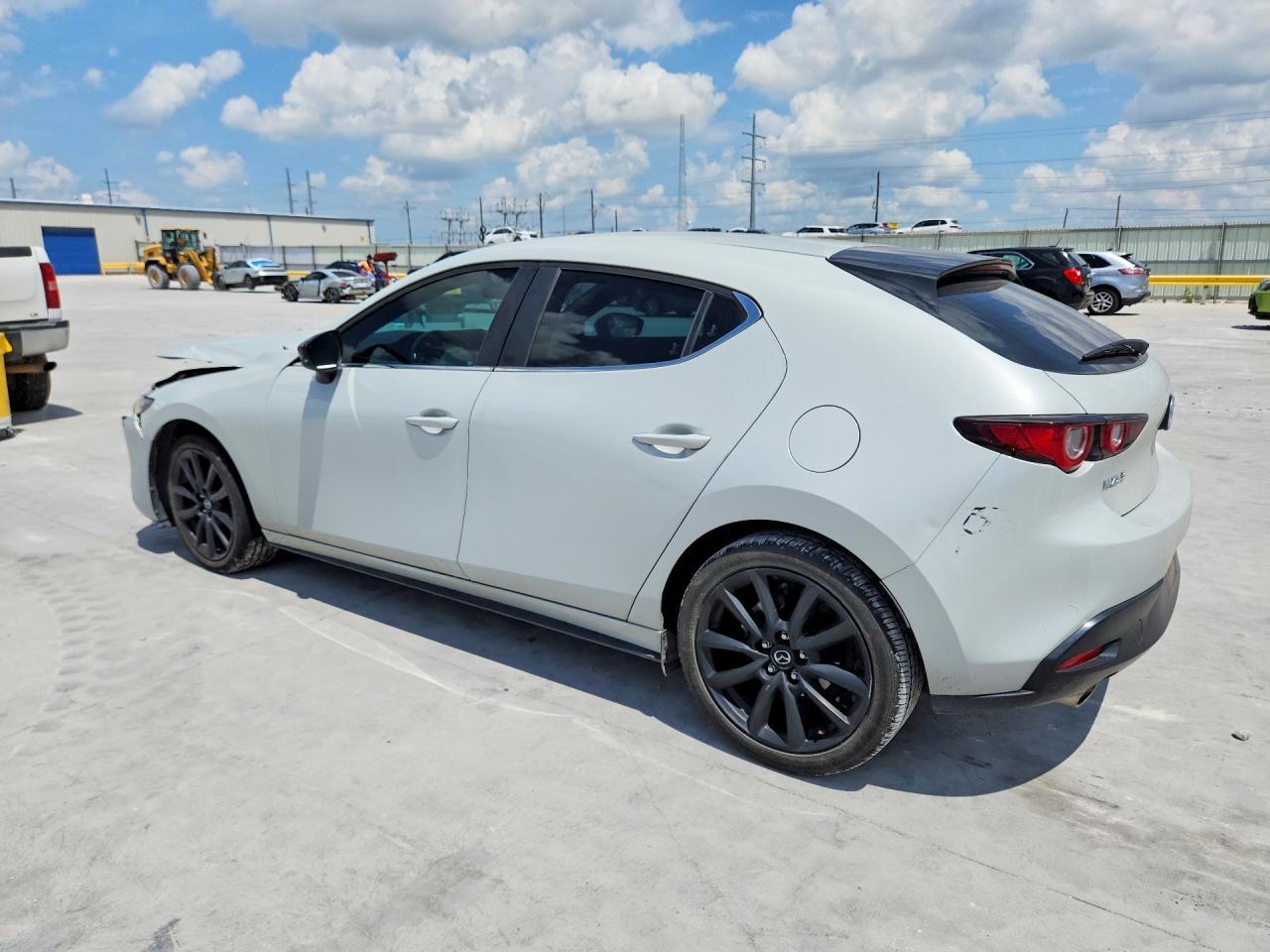 2024 Mazda 3 Select Sport - Фото 2