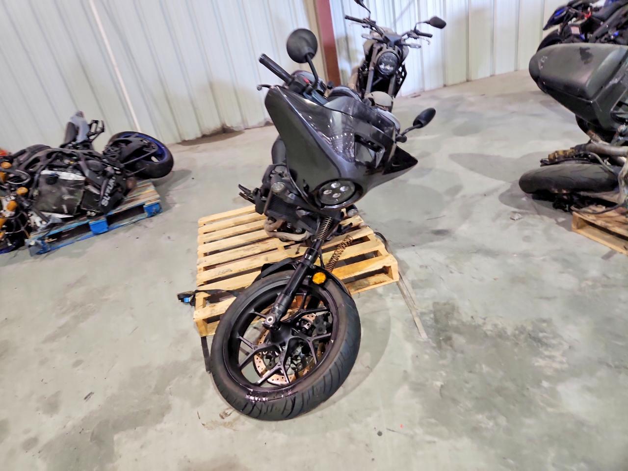 2023 Honda Cmx1100 T - Image 2
