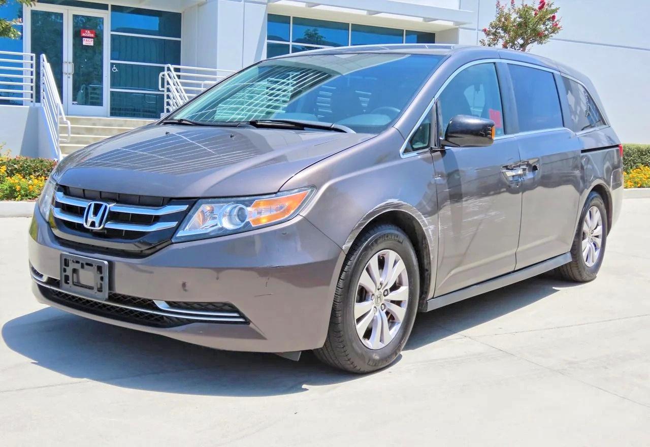 2015 Honda Odyssey Ex - Image 2