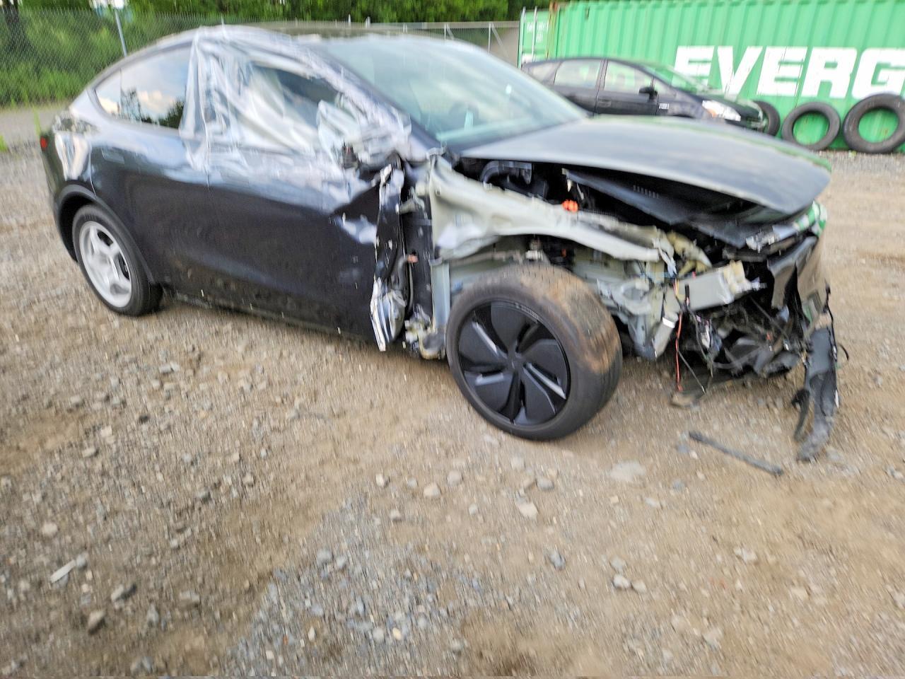 2026 Tesla Model Y - Image 4