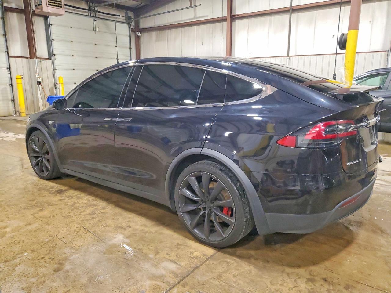 2016 Tesla Model X - Фото 2
