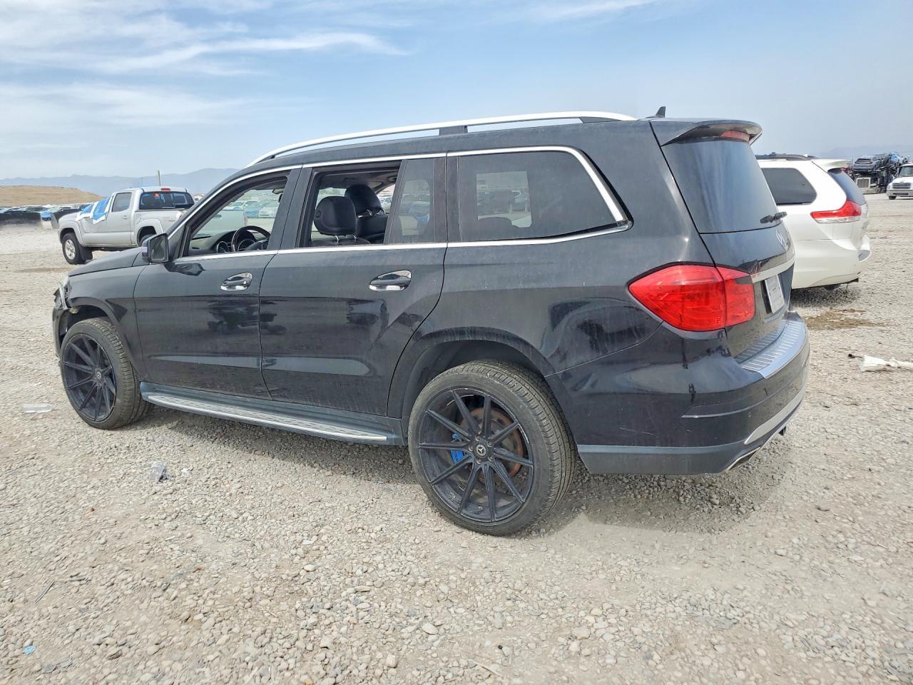 2013 Mercedes-Benz Gl 450 4Matic - Image 2