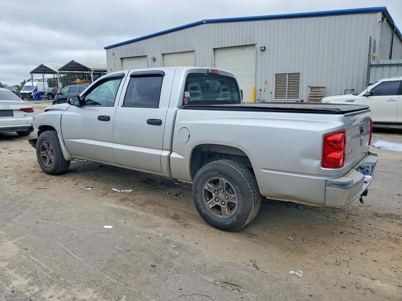 2006 Dodge Dakota Quad Slt - Image 2