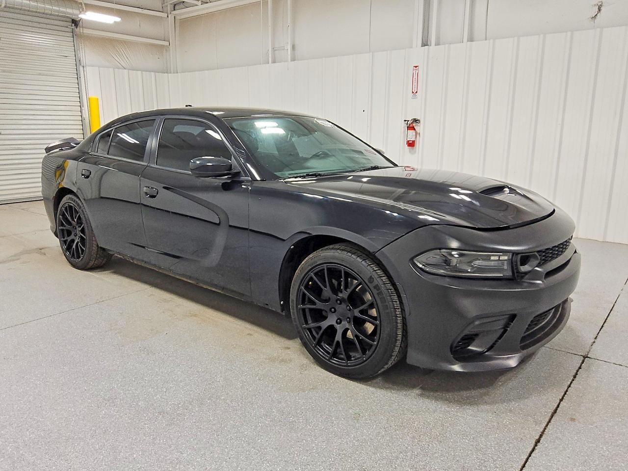 2019 Dodge Charger R - Image 4
