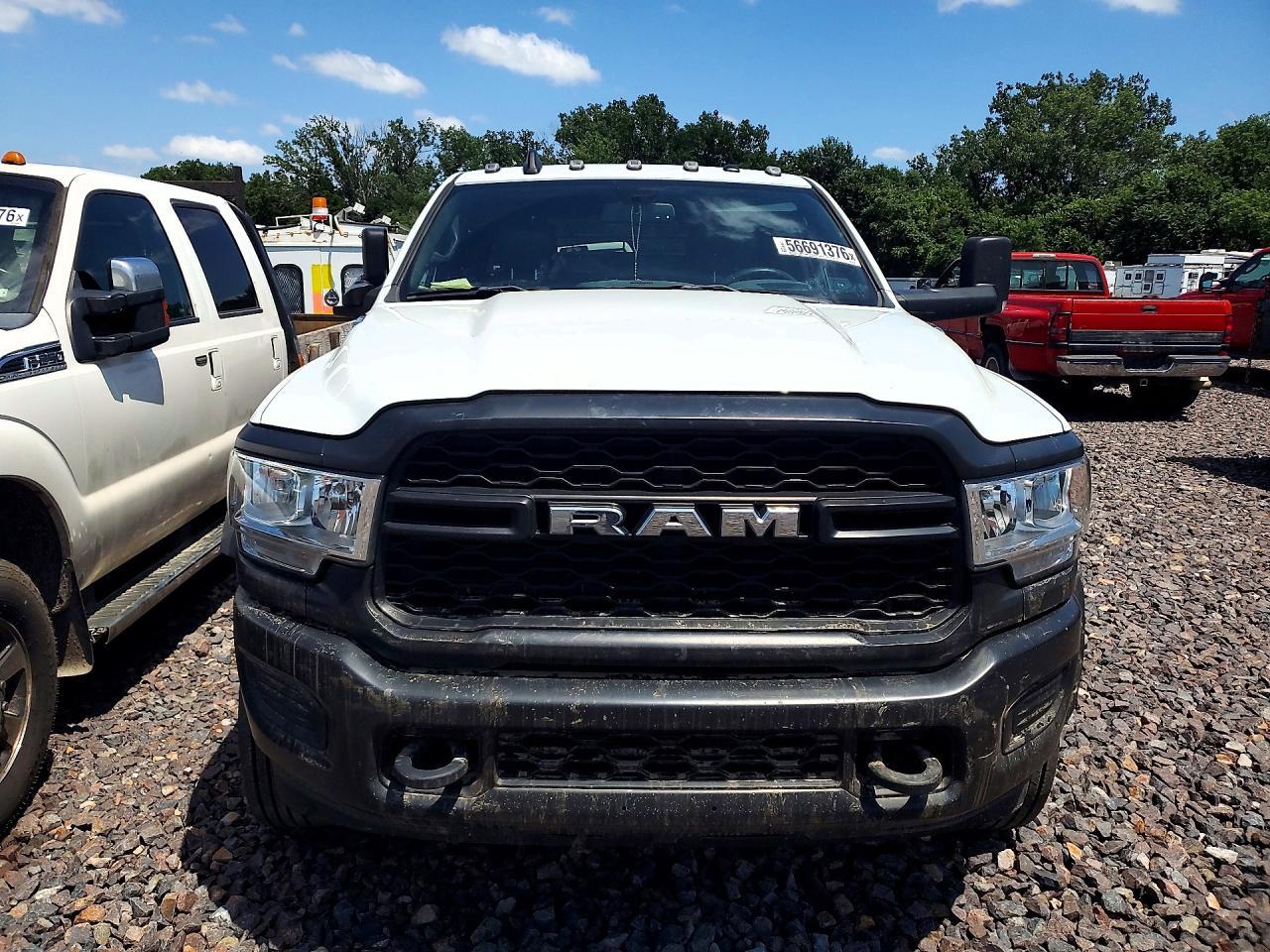 2022 Ram 5500 - Фото 5