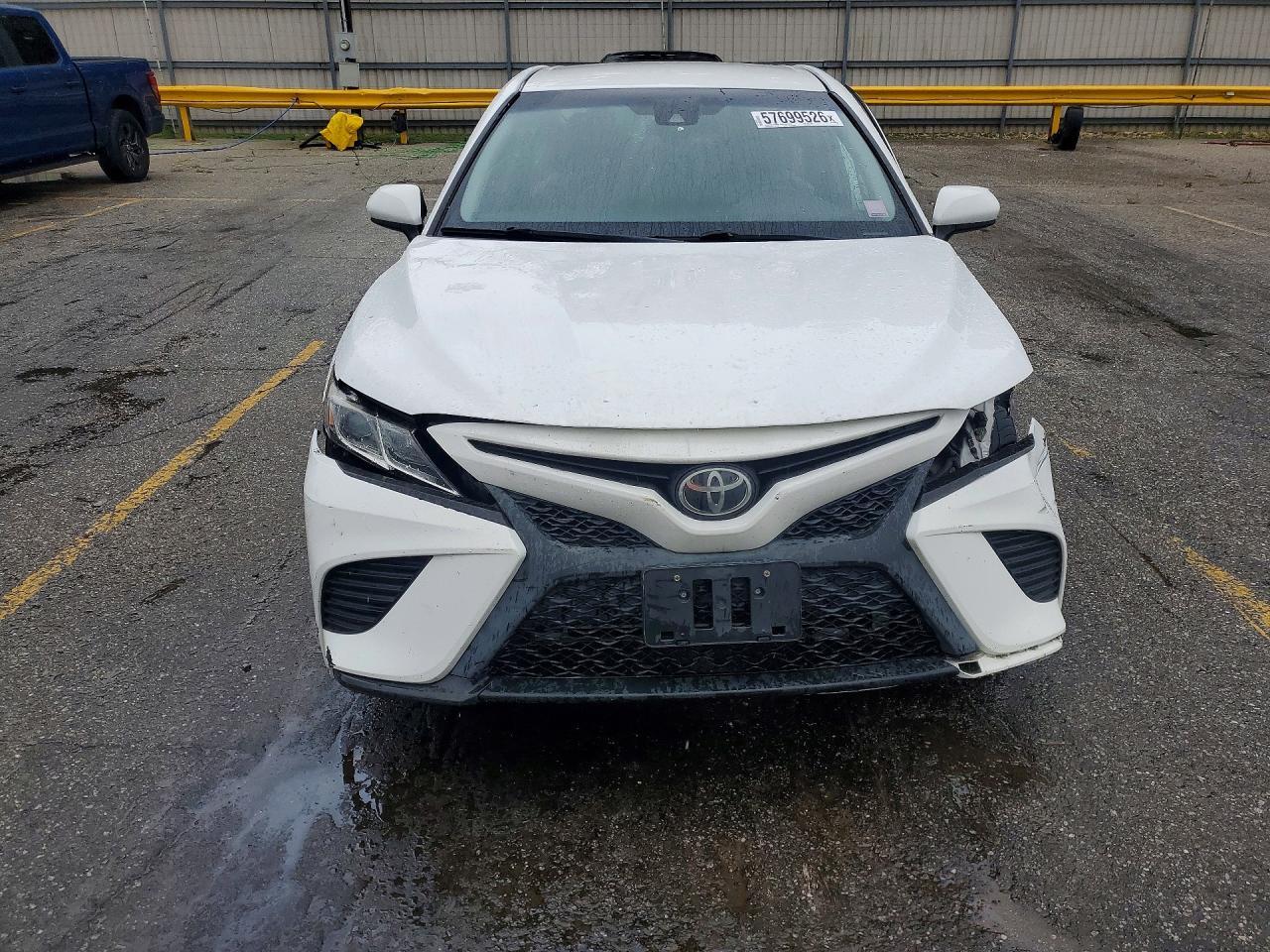 2018 Toyota Camry Se - Image 5