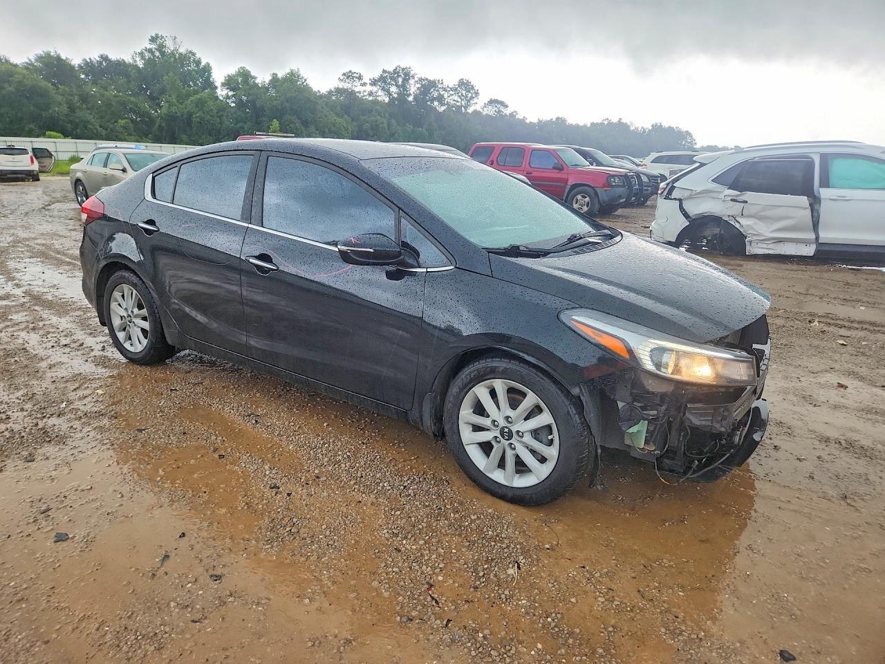 2017 Kia Forte S - Фото 4