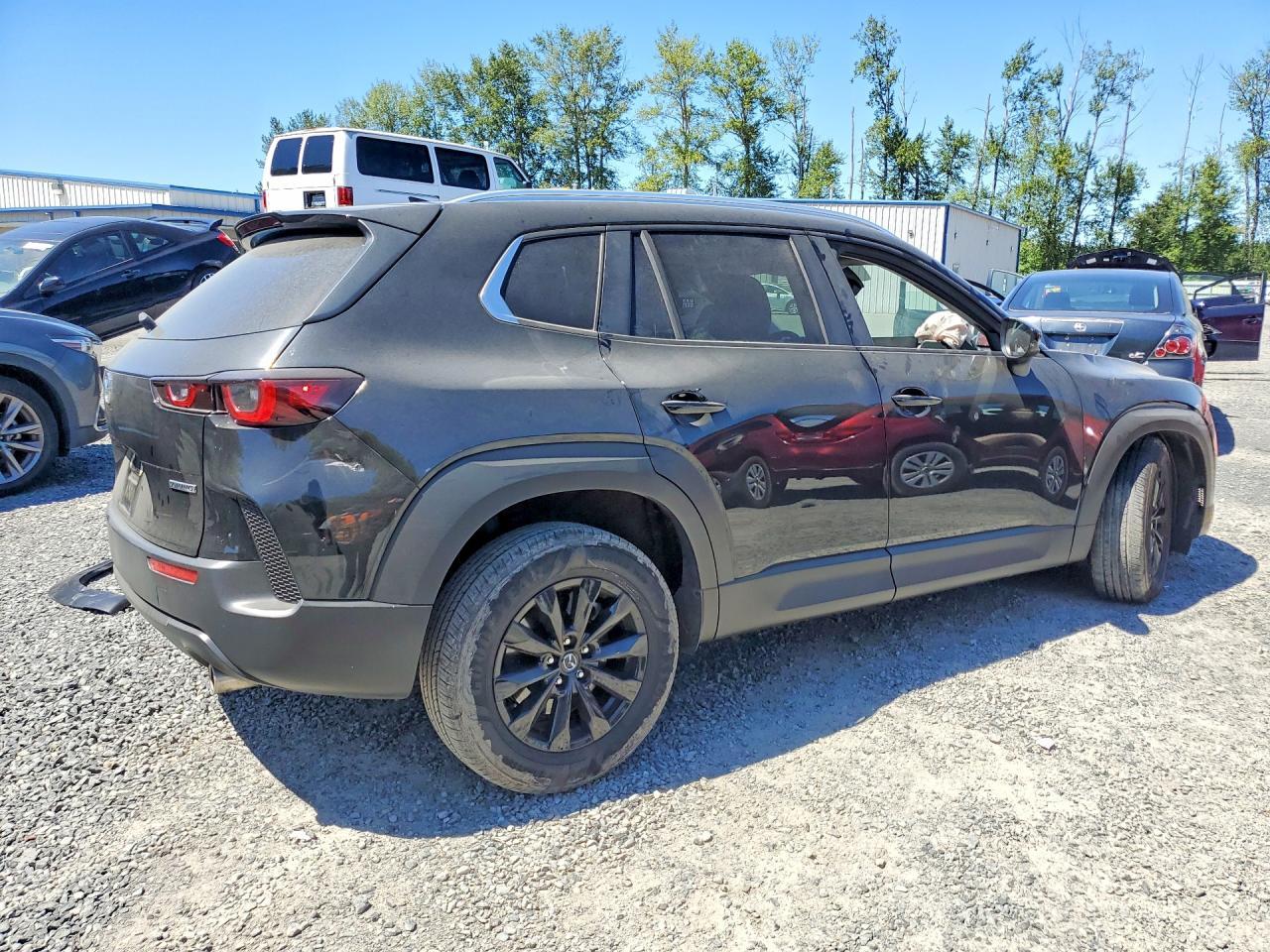 2024 Mazda Cx-50 Premium - Image 3