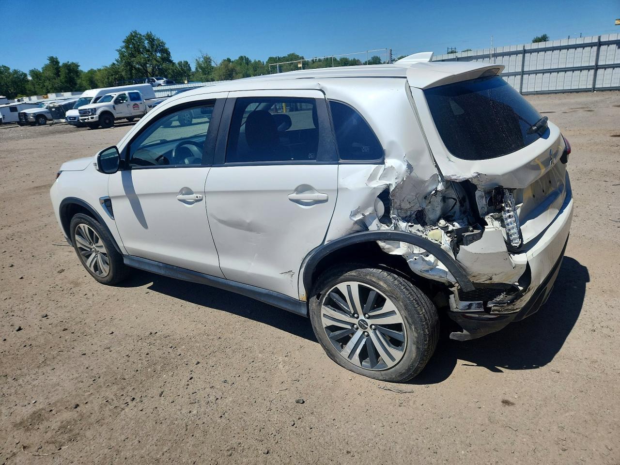 2021 Mitsubishi Outlander Sport Es - Фото 2