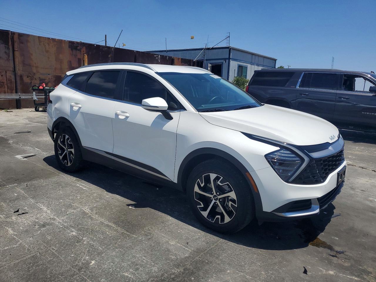 2025 Kia Sportage Ex - Image 4