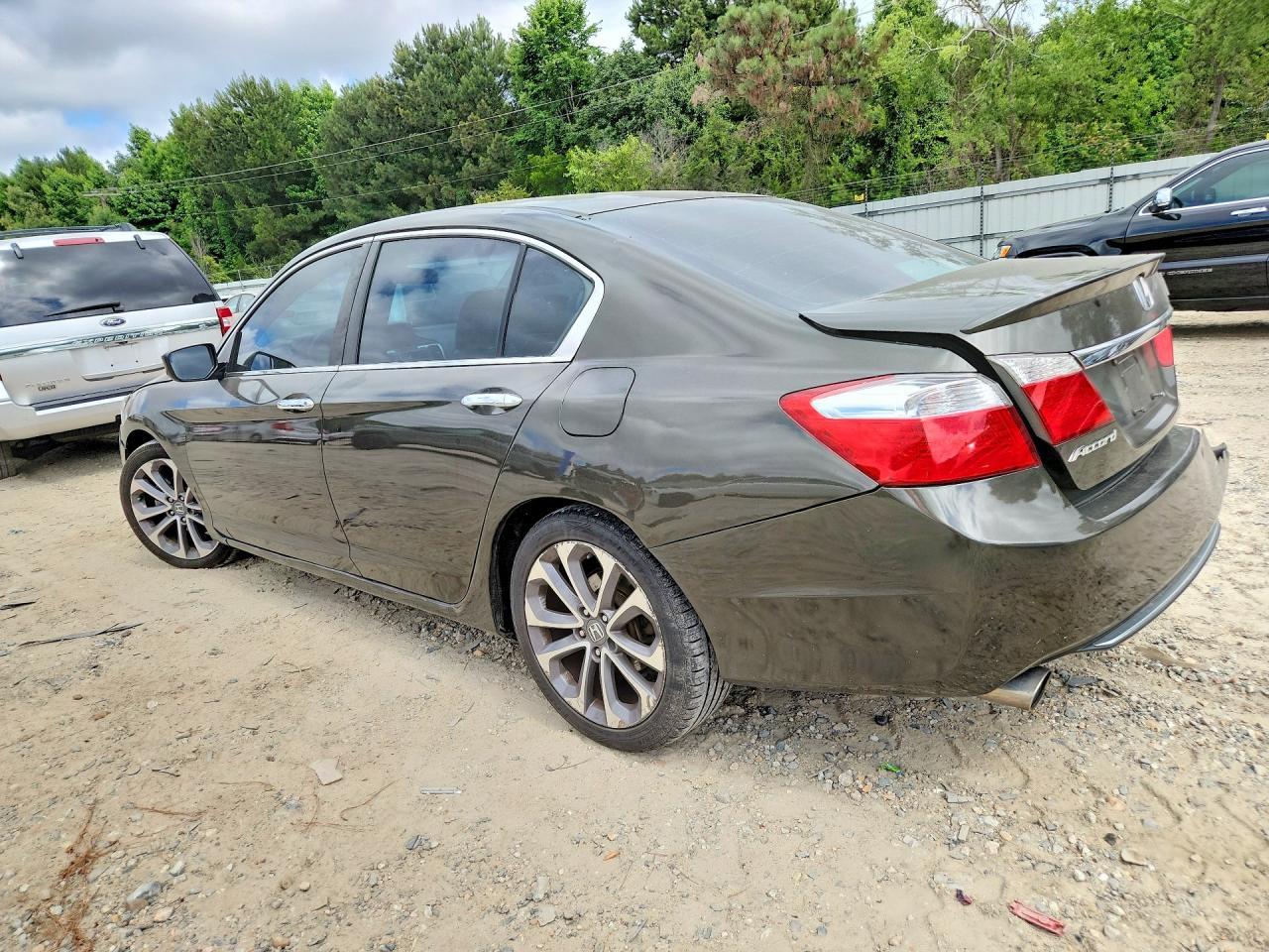 2013 Honda Accord Sport - Image 2