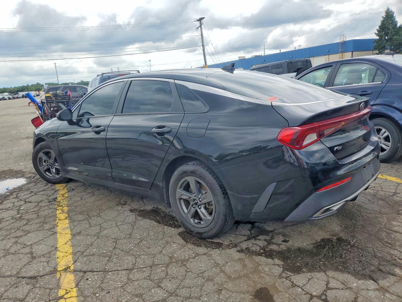 2021 Kia K5 Lx - Фото 2