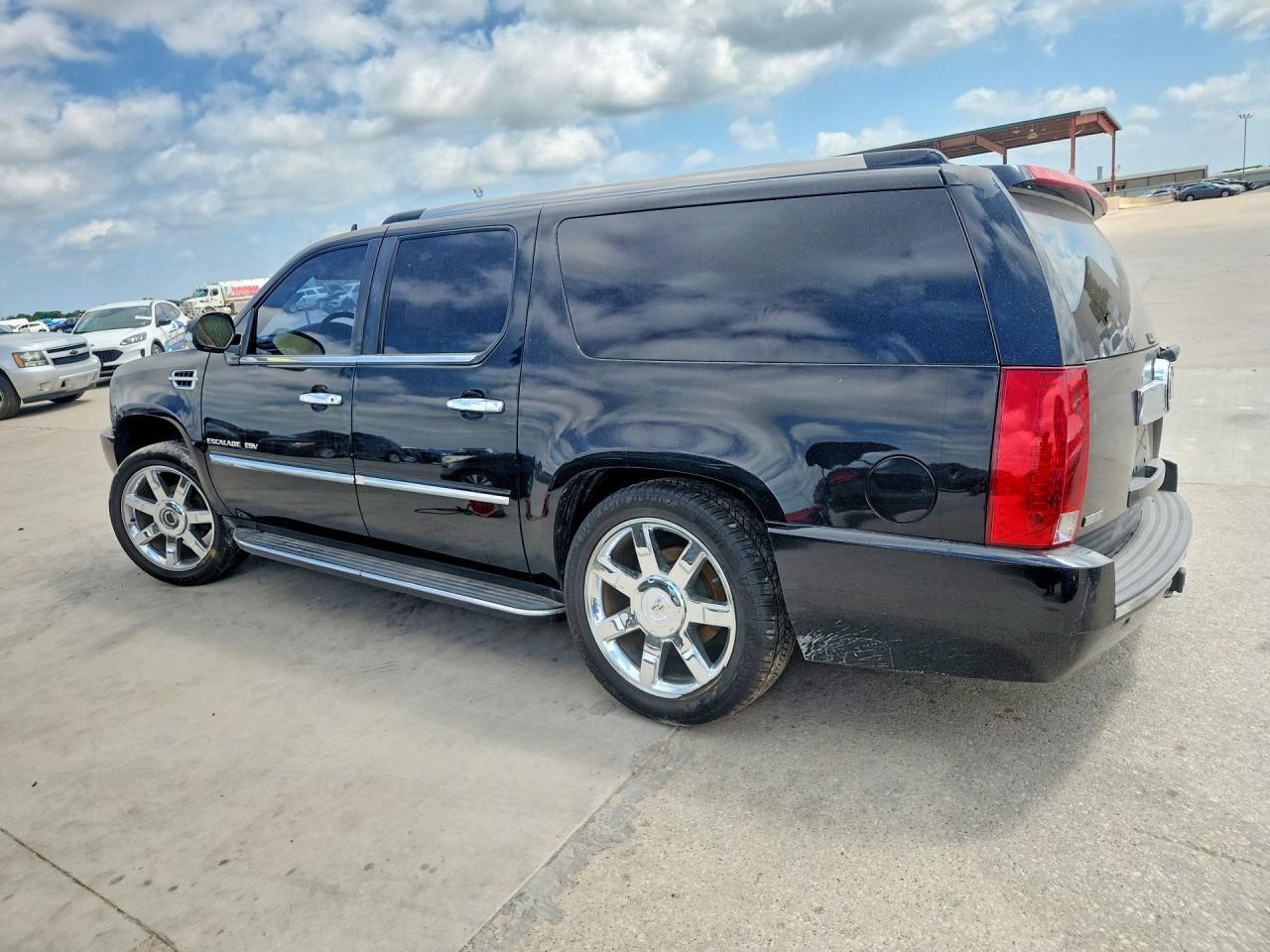 2011 Cadillac Escalade Esv Luxury - Фото 2