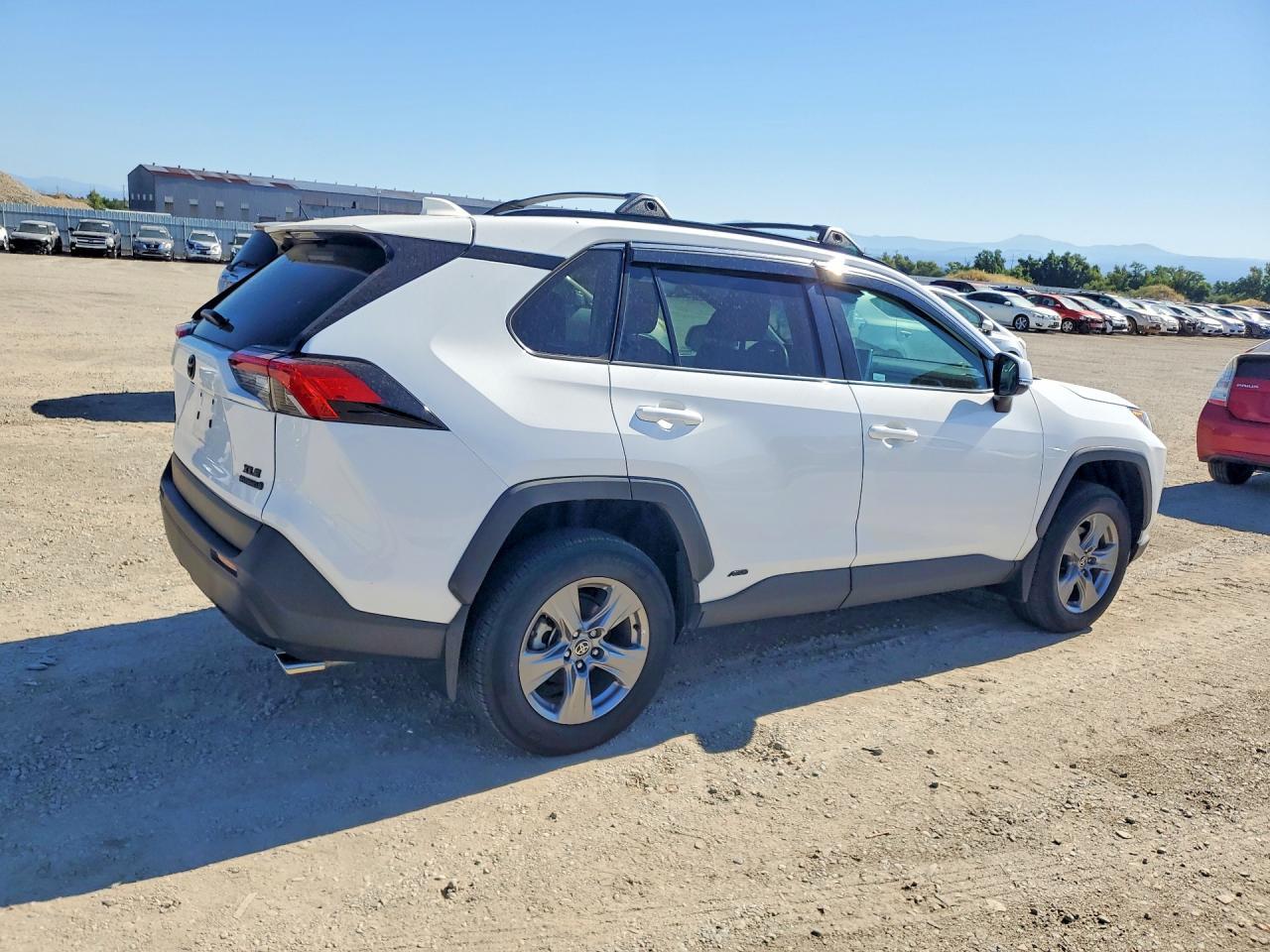 2024 Toyota Rav4 Hybrid Xle - Image 3