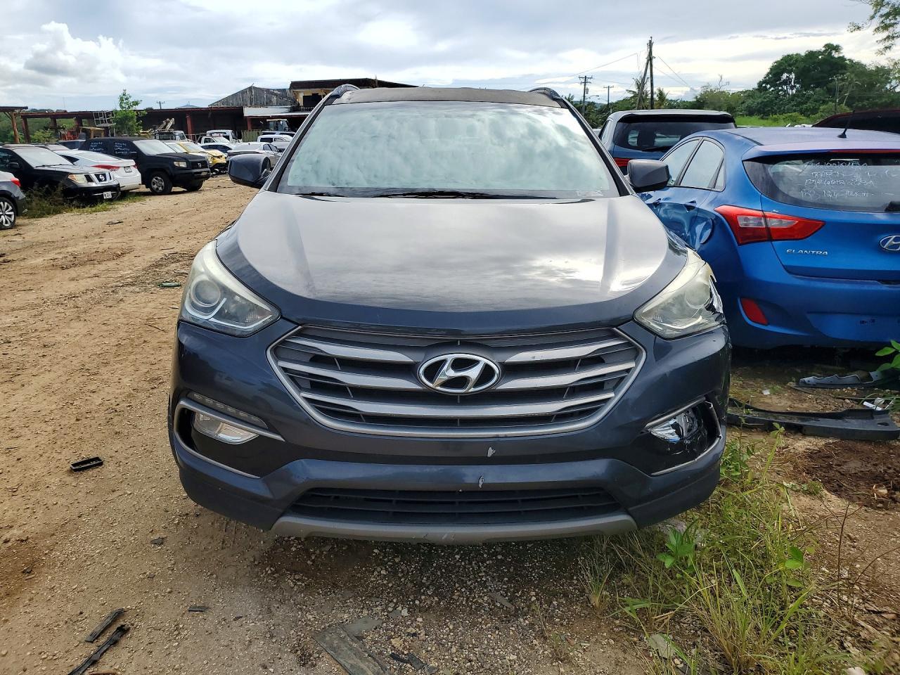 2017 Hyundai Santa Fe Sport 2.4L - Image 5