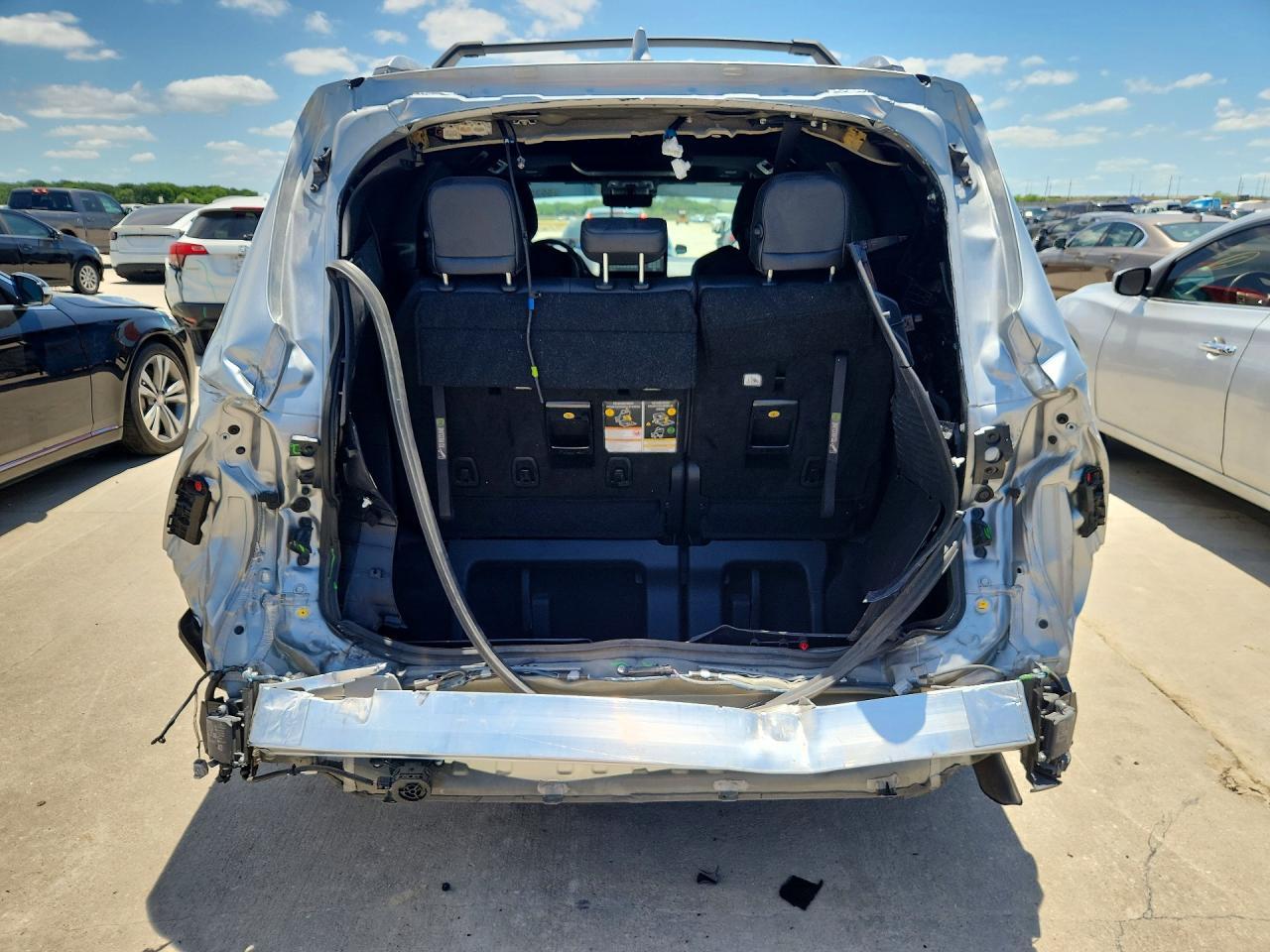 2025 Toyota Sienna Platinum 7-Passenger - Image 6