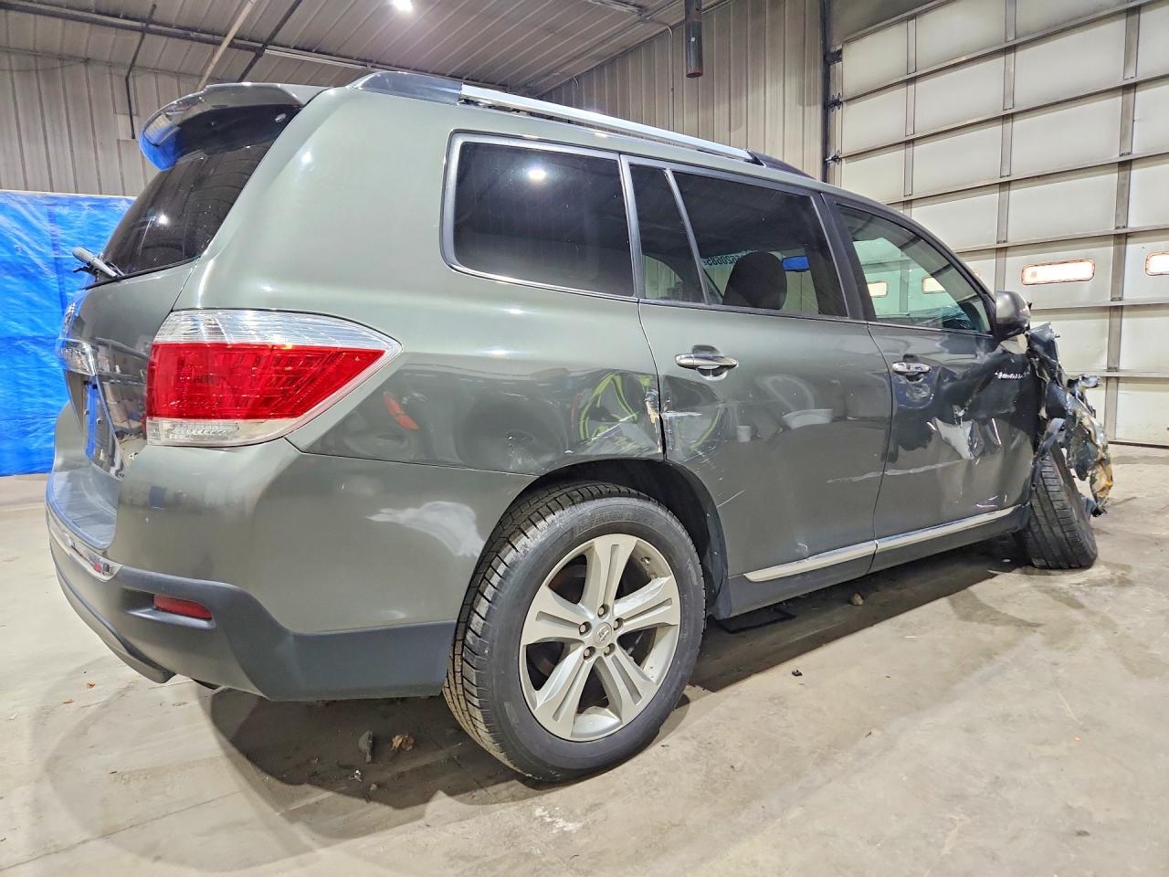 2012 Toyota Highlander Limited - Image 3