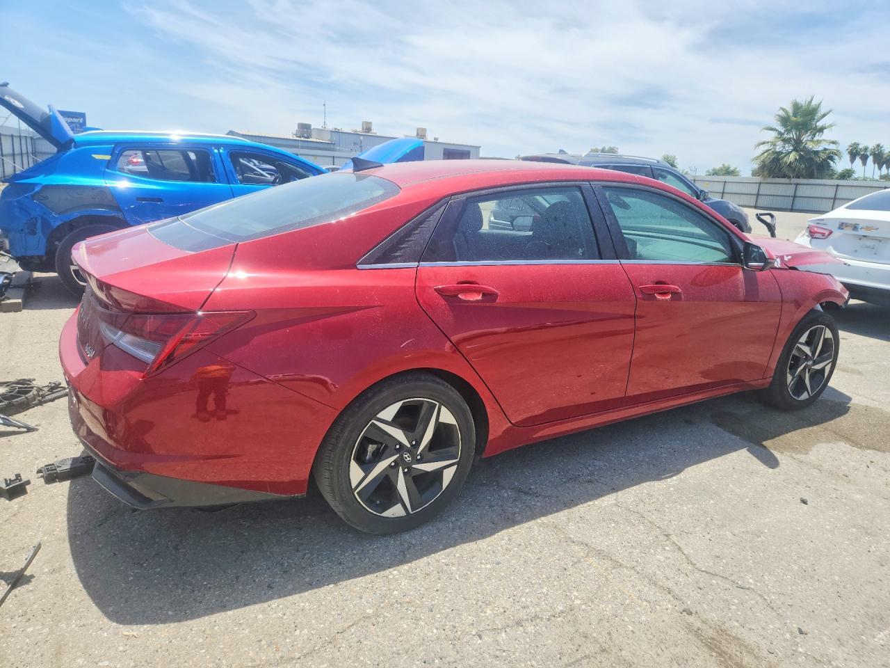 2023 Hyundai Elantra Limited - Фото 3