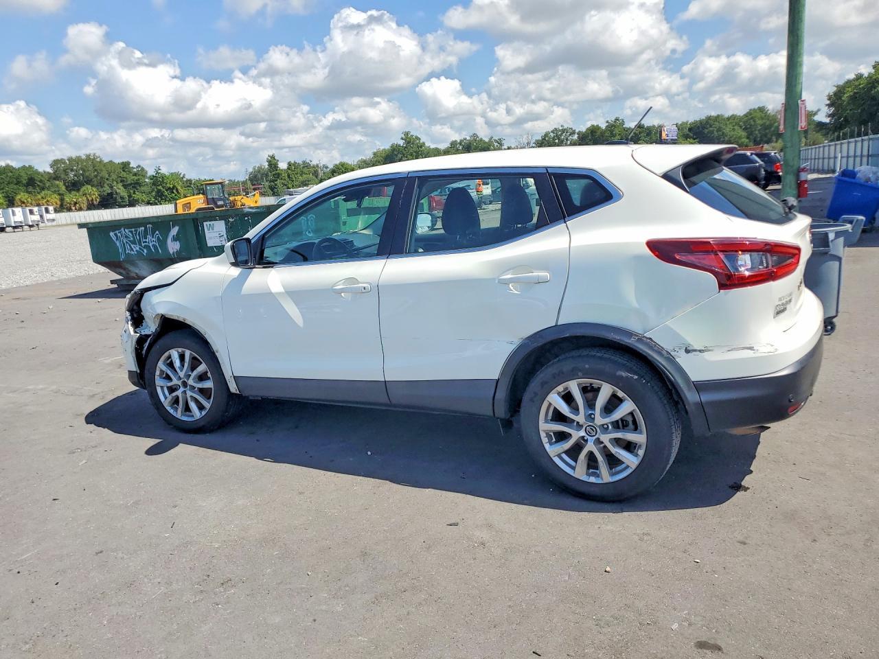 2021 Nissan Rogue Sport S - Image 2