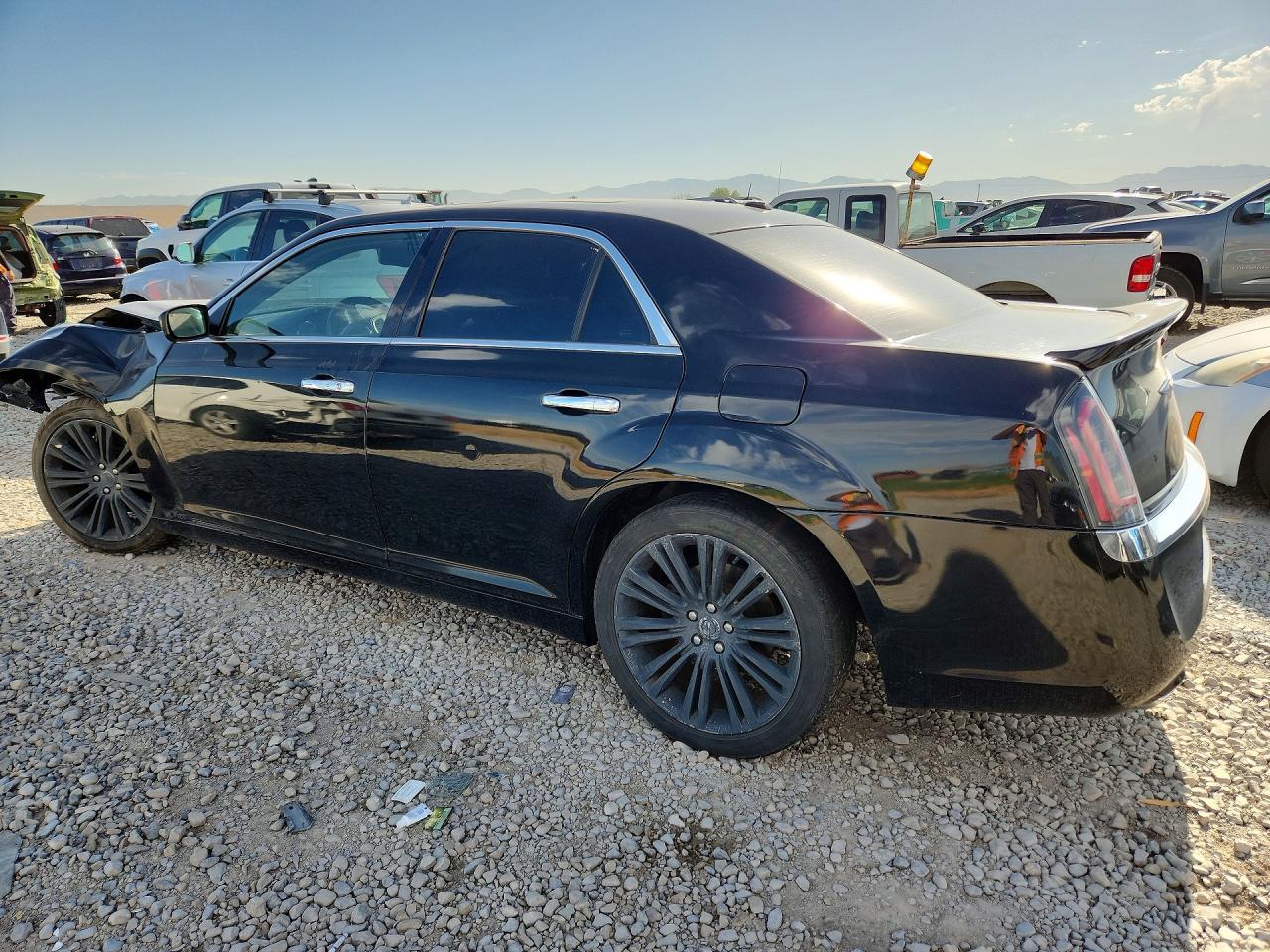 2011 Chrysler 300C - Фото 2