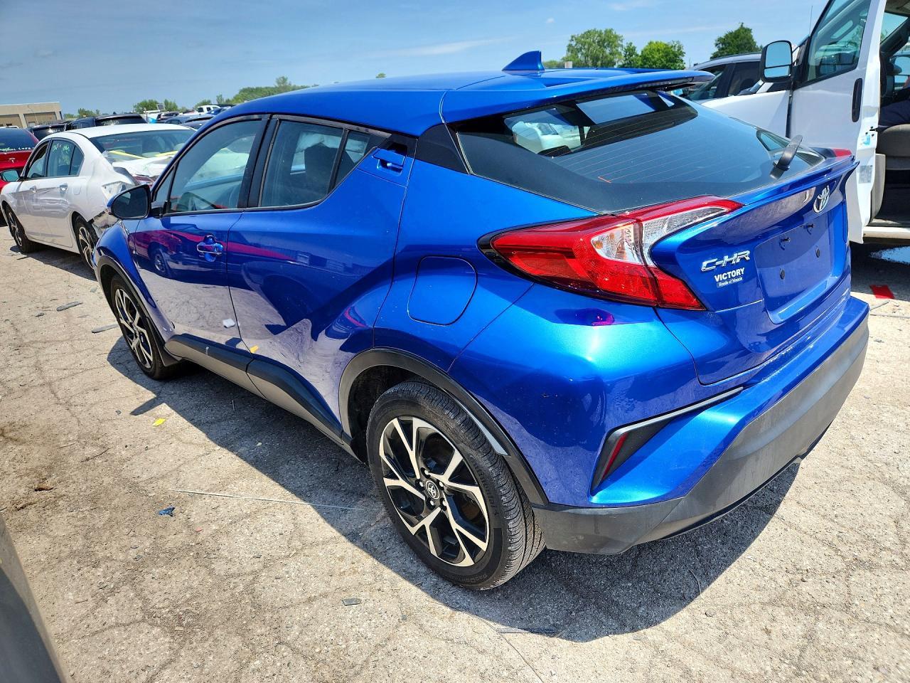 2018 Toyota C-Hr Xle - Image 2