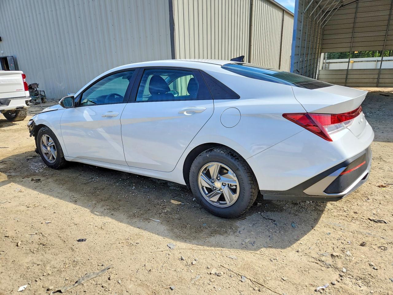 2024 Hyundai Elantra Se - Image 2