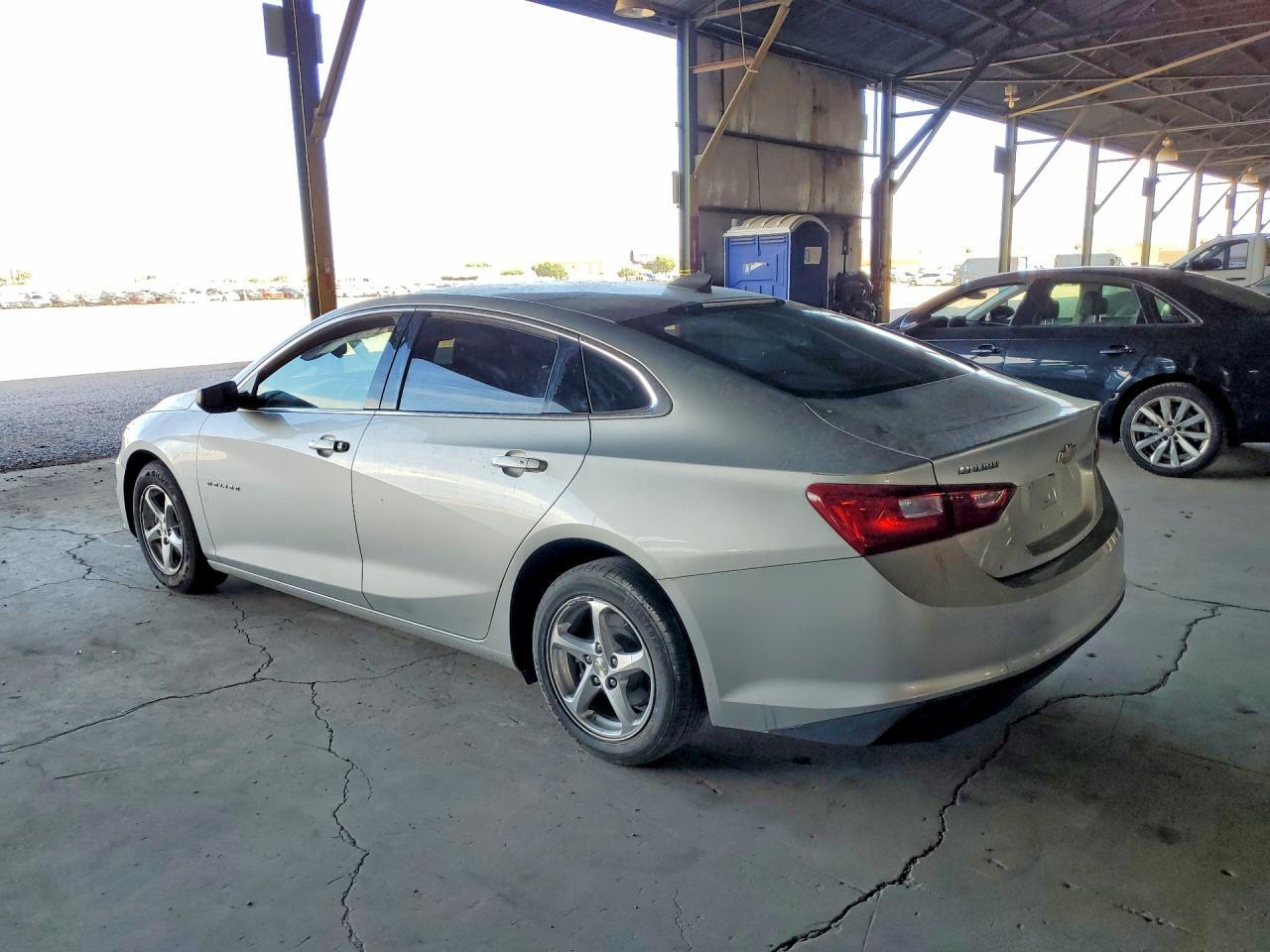 2018 Chevrolet Malibu Ls - Фото 2