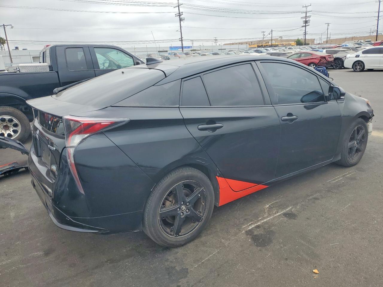 2016 Toyt Prius - Фото 3
