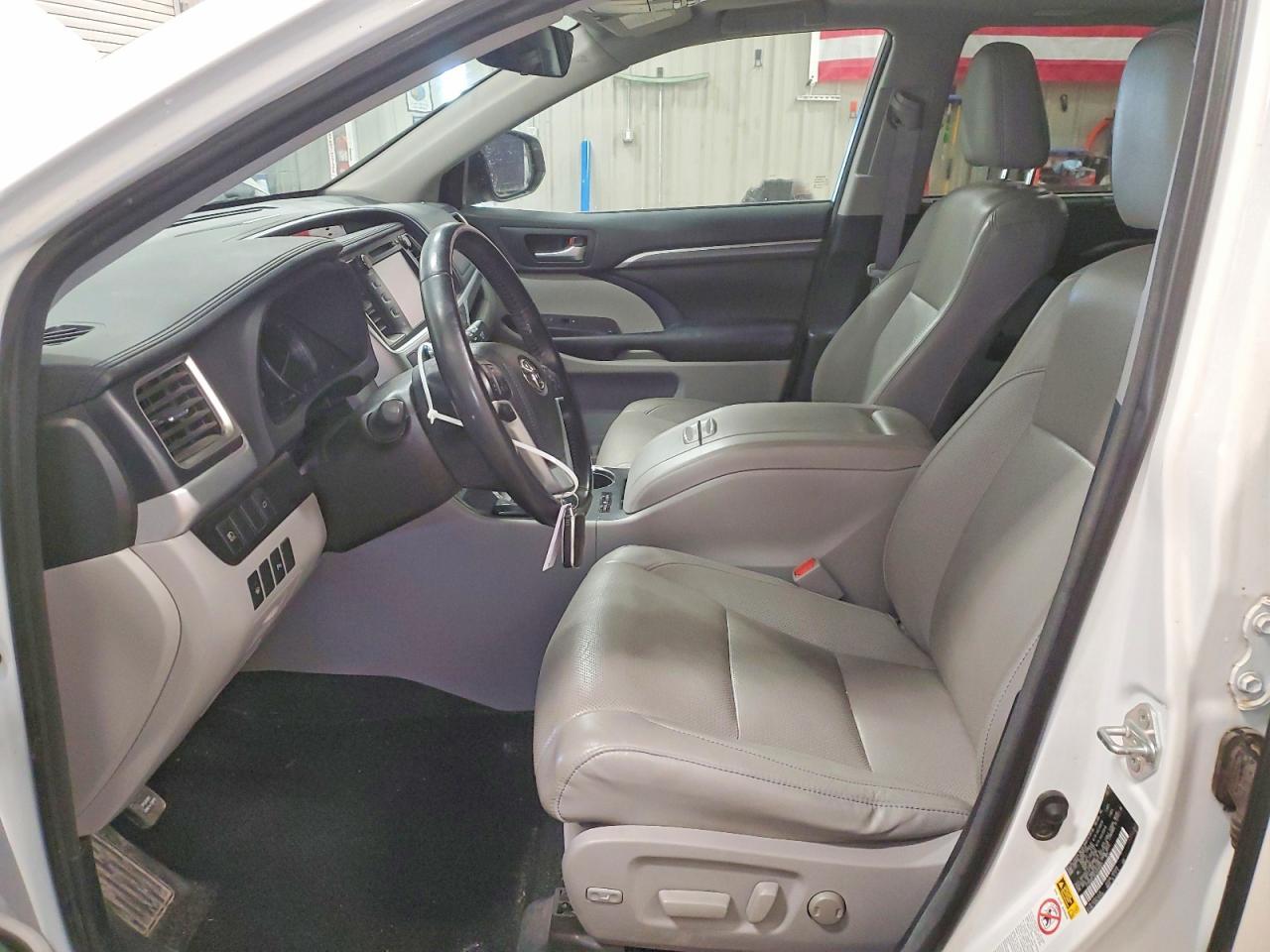 2018 Toyota Highlander Hybrid Limited - Фото 7